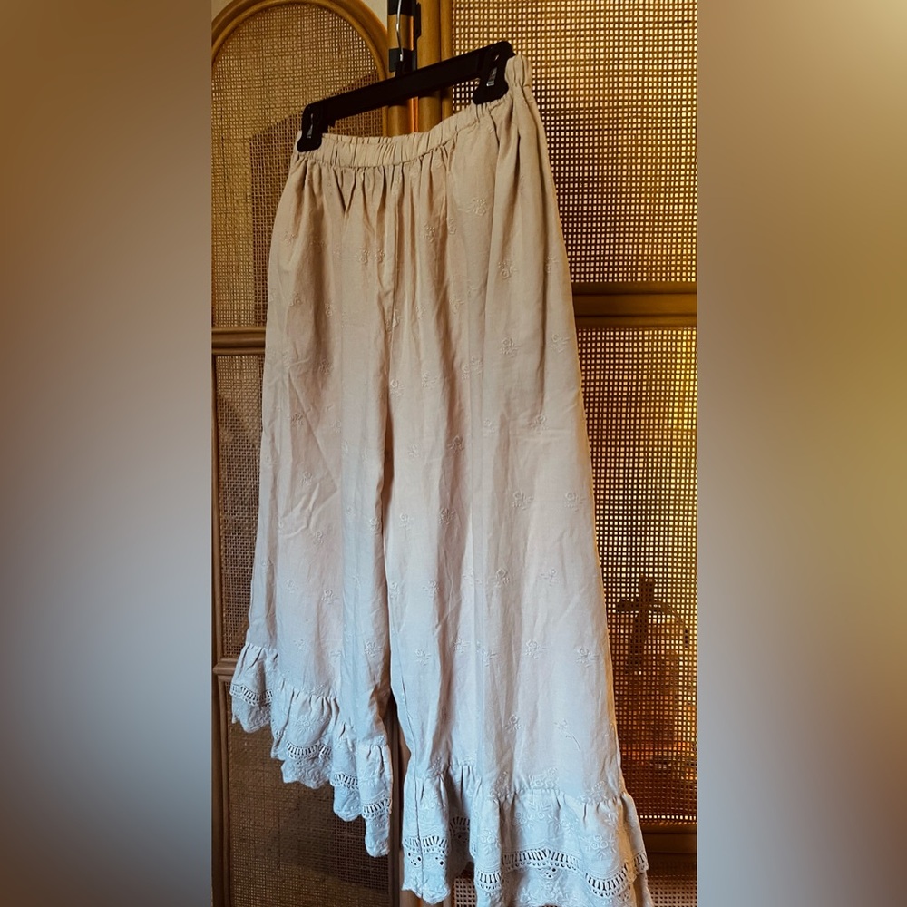 Jaded Gypsy - Small Rose Ruffle Pants - L/XL